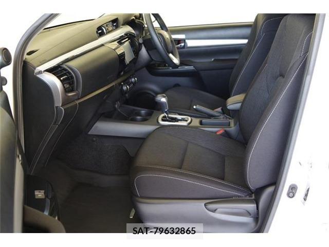 Toyota HILUX 2023-02 8336163-15