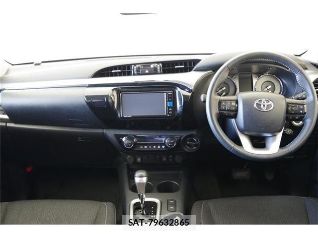 Toyota HILUX 2023-02 8336163-1