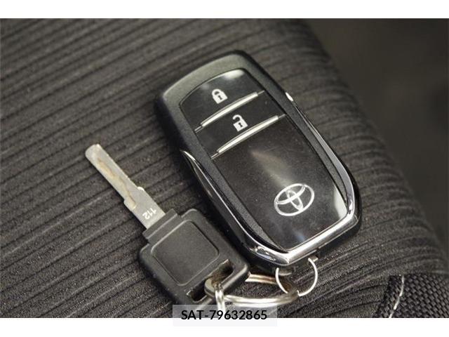 Toyota HILUX 2023-02 8336163-20