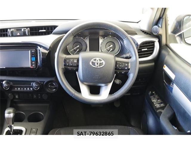 Toyota HILUX 2023-02 8336163-22