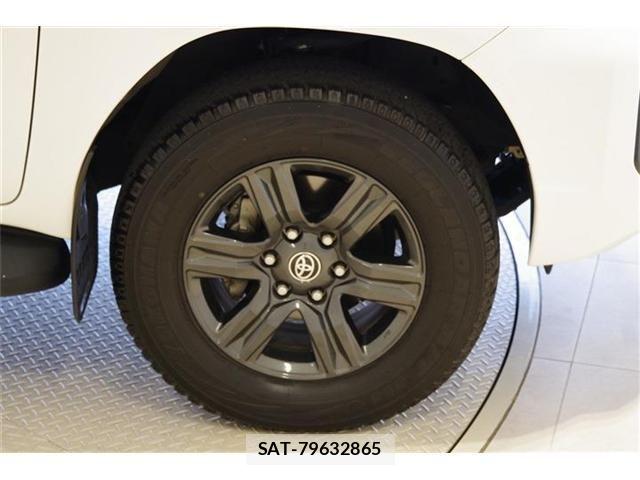 Toyota HILUX 2023-02 8336163-7