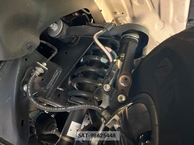 Toyota HILUX 2022-02 8336162-19