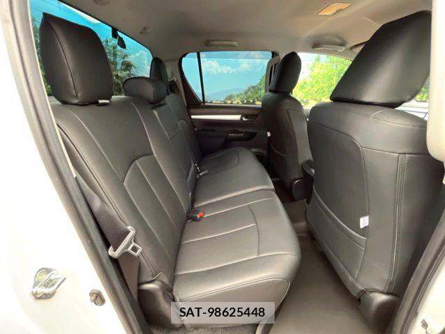 Toyota HILUX 2022-02 8336162-8