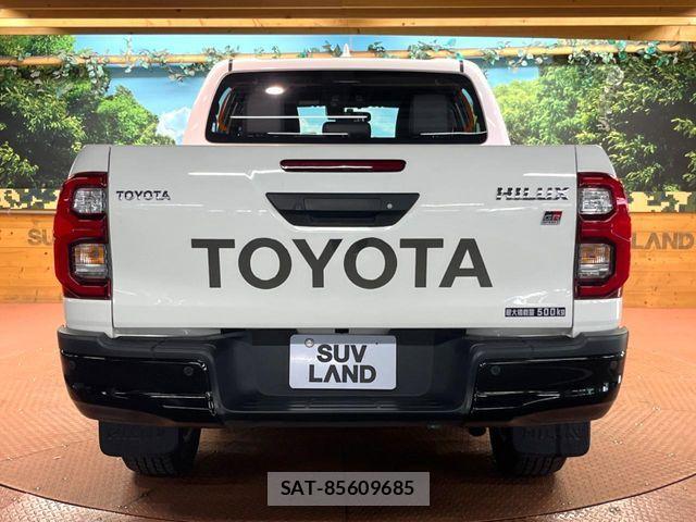 Toyota HILUX 2023-03 8336158-14