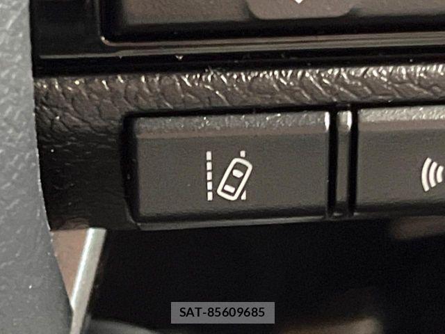 Toyota HILUX 2023-03 8336158-5