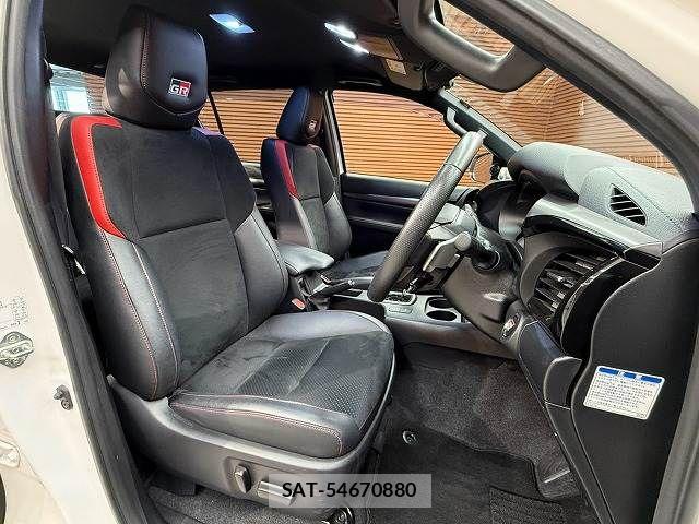 Toyota HILUX 2023-09 8336161-10