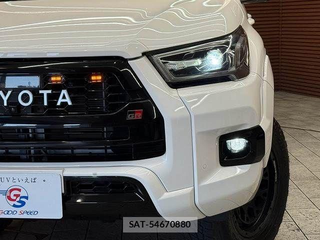 Toyota HILUX 2023-09 8336161-19
