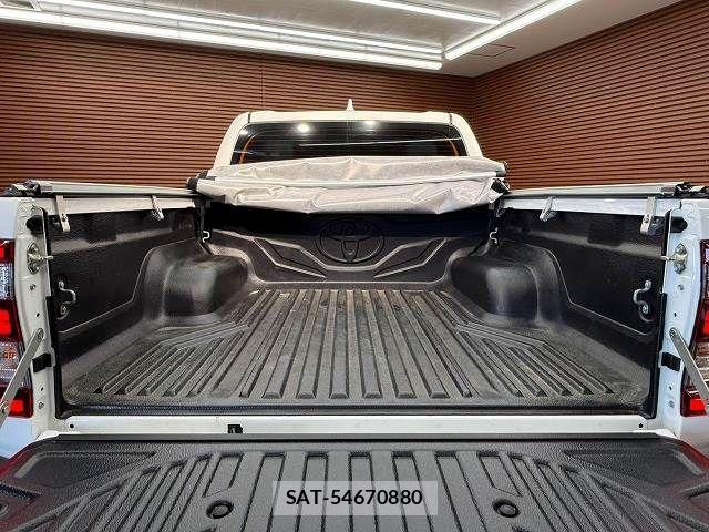 Toyota HILUX 2023-09 8336161-6