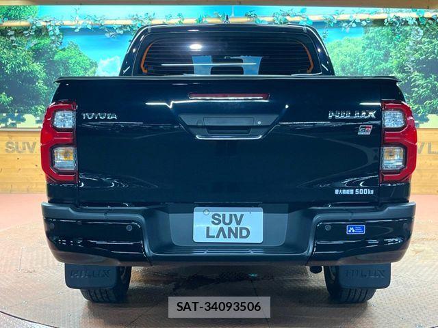 Toyota HILUX 2023-04 8336157-16