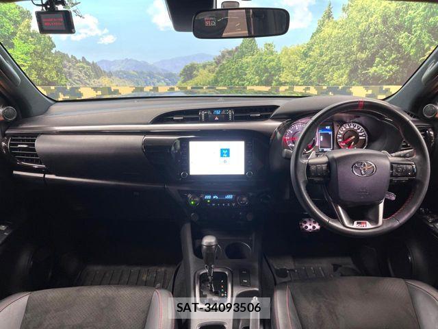Toyota HILUX 2023-04 8336157-1