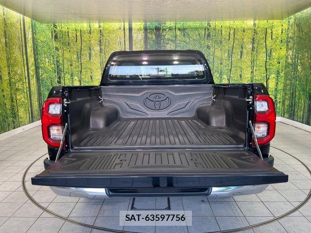 Toyota HILUX 2022-03 8336164-9