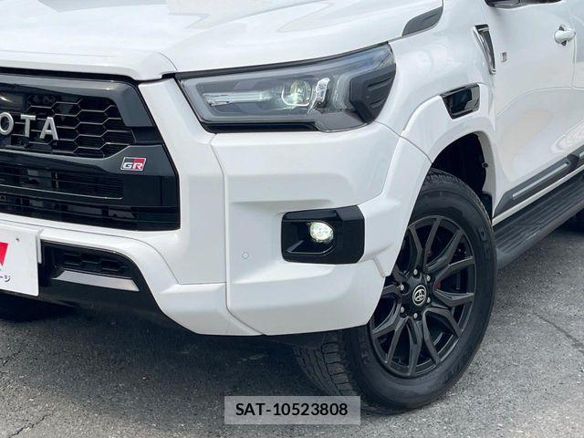Toyota HILUX 2023-01 8354642-12