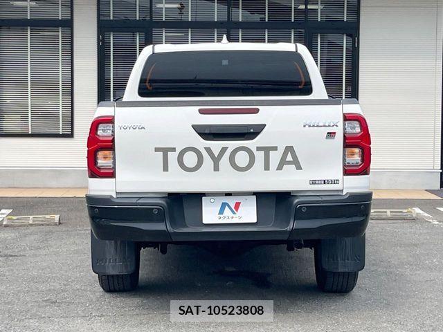Toyota HILUX 2023-01 8354642-15