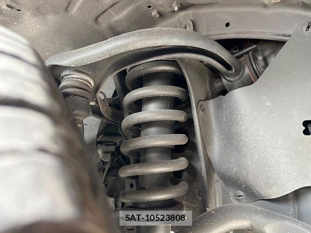 Toyota HILUX 2023-01 8354642-19