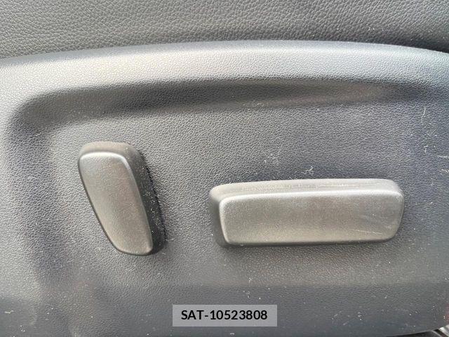 Toyota HILUX 2023-01 8354642-6