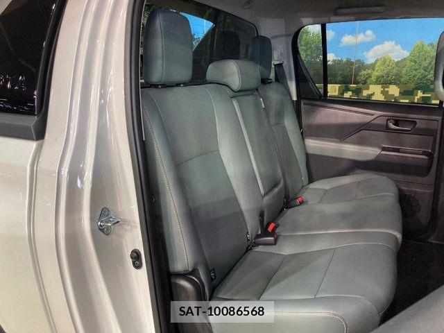 Toyota HILUX 2026-07 8366229-9