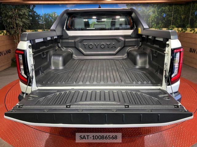 Toyota HILUX 2026-07 8366229-10