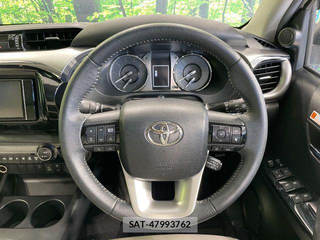 Toyota HILUX 2022-12 8366232-10