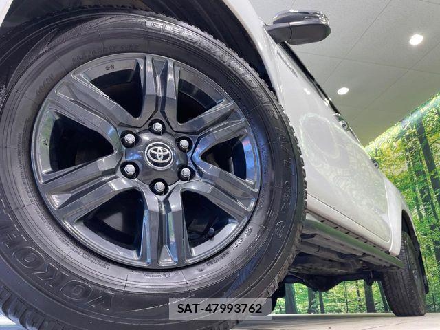 Toyota HILUX 2022-12 8366232-12