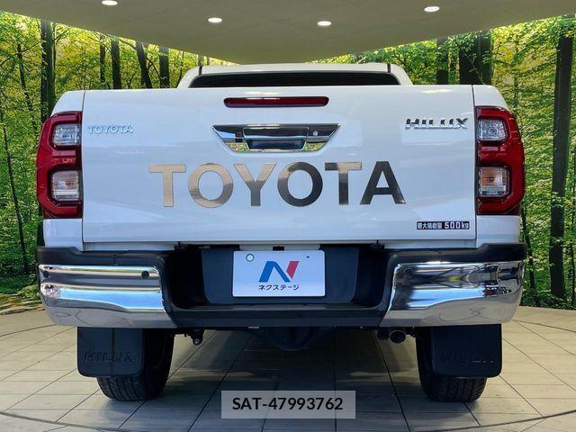 Toyota HILUX 2022-12 8366232-14