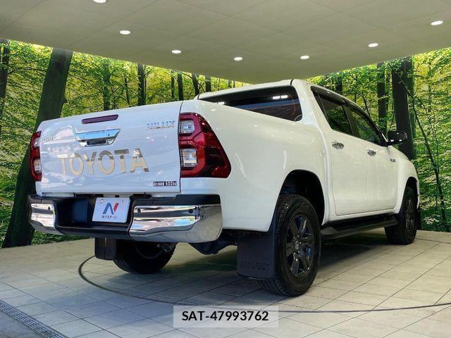 Toyota HILUX 2022-12 8366232-16