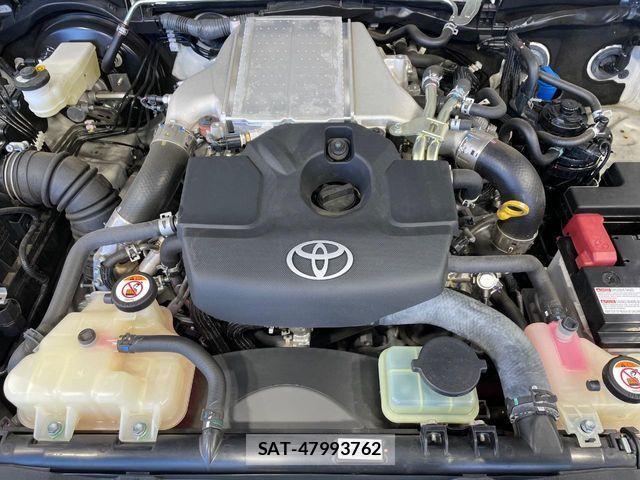 Toyota HILUX 2022-12 8366232-17