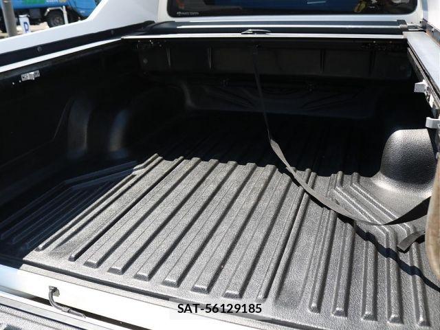 Toyota HILUX 2019-10 8366233-12