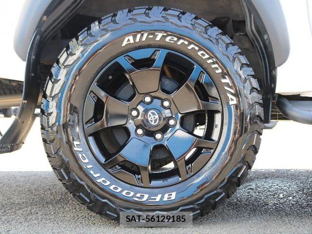 Toyota HILUX 2019-10 8366233-16