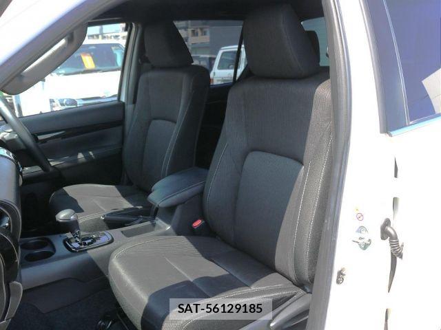 Toyota HILUX 2019-10 8366233-6