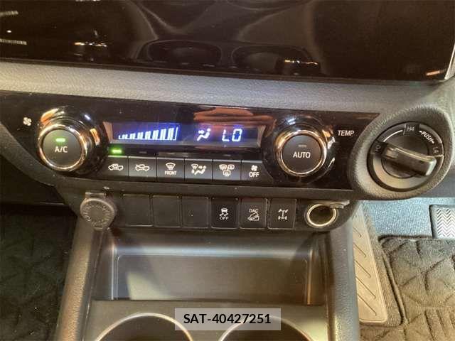 Toyota HILUX 2019-09 8366234-12
