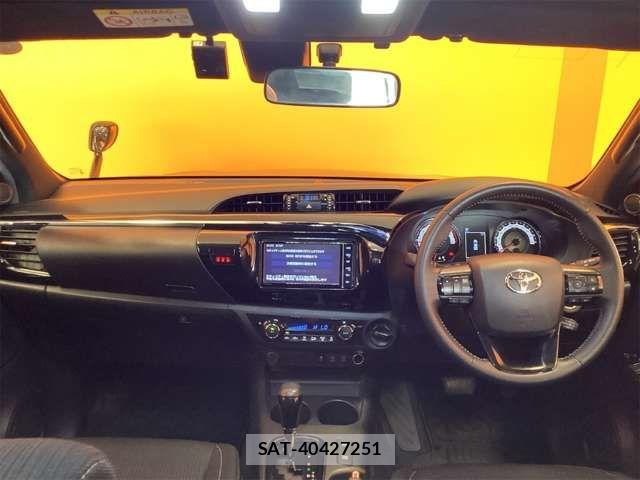 Toyota HILUX 2019-09 8366234-1