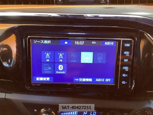 Toyota HILUX 2019-09 8366234-5