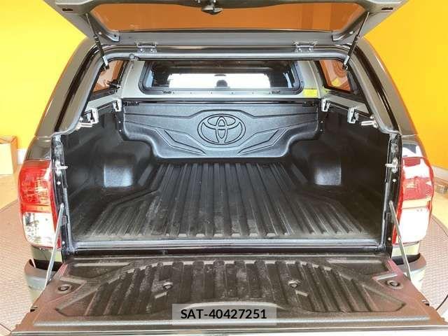 Toyota HILUX 2019-09 8366234-6