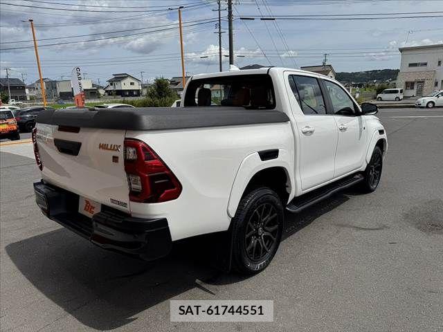 Toyota HILUX 2022-09 8371723-14