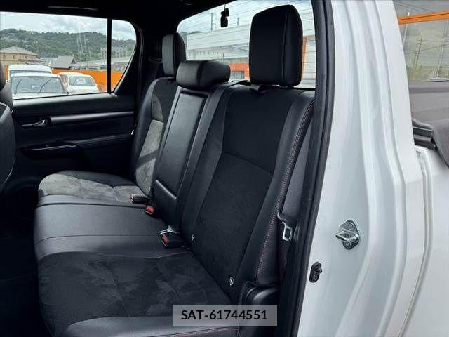 Toyota HILUX 2022-09 8371723-18