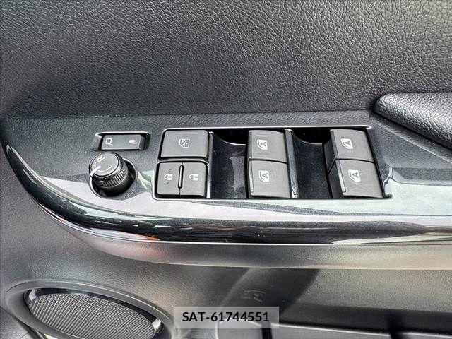 Toyota HILUX 2022-09 8371723-20