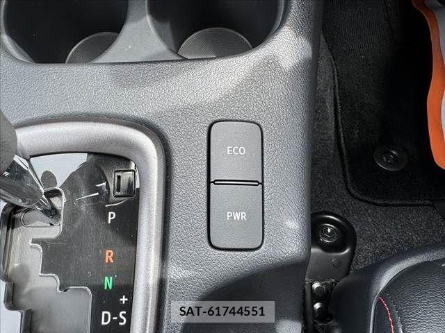 Toyota HILUX 2022-09 8371723-23