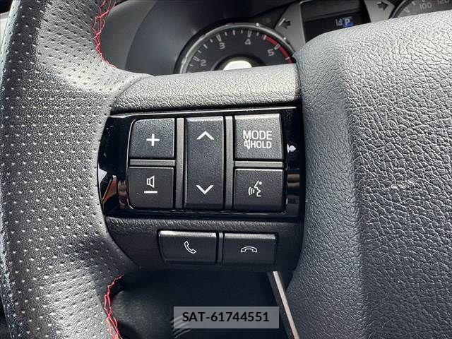 Toyota HILUX 2022-09 8371723-25