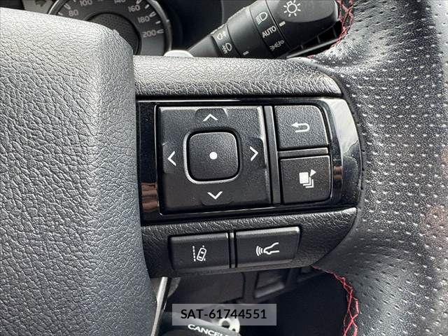 Toyota HILUX 2022-09 8371723-26