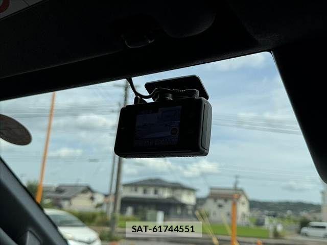 Toyota HILUX 2022-09 8371723-2