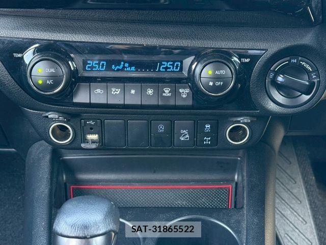 Toyota HILUX 2022-03 8412812-22