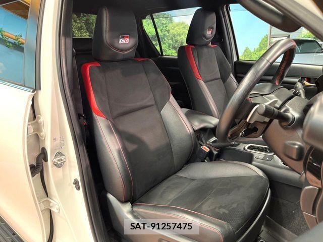 Toyota HILUX 2023-07 8438206-10