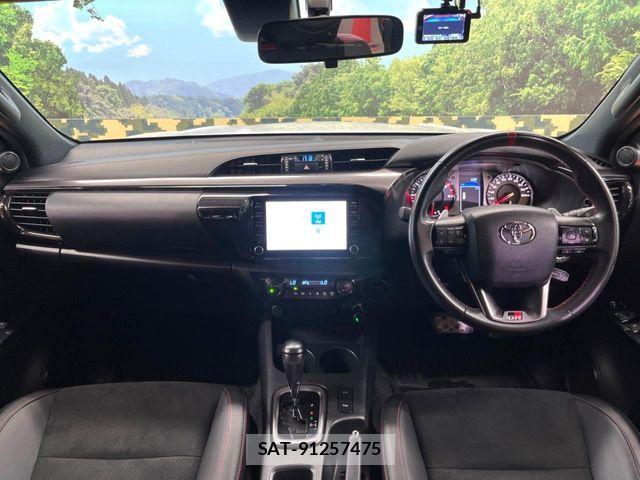 Toyota HILUX 2023-07 8438206-1