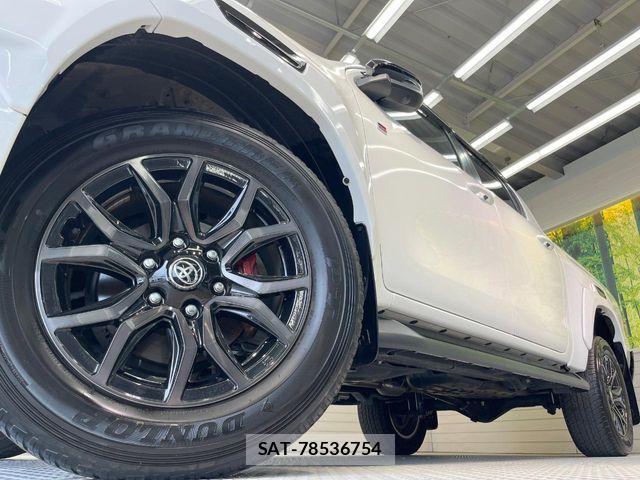 Toyota HILUX 2022-04 8438207-12