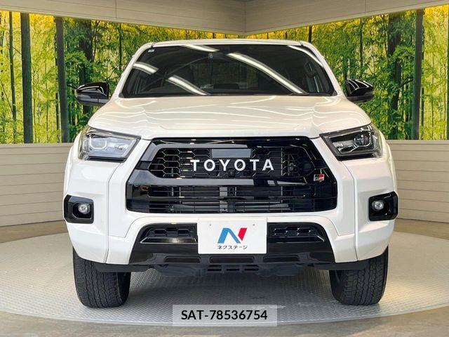 Toyota HILUX 2022-04 8438207-13