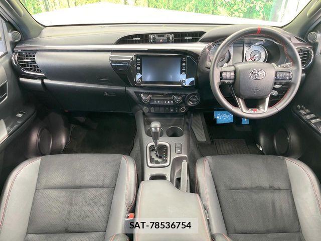 Toyota HILUX 2022-04 8438207-1