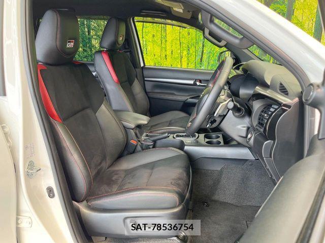 Toyota HILUX 2022-04 8438207-7