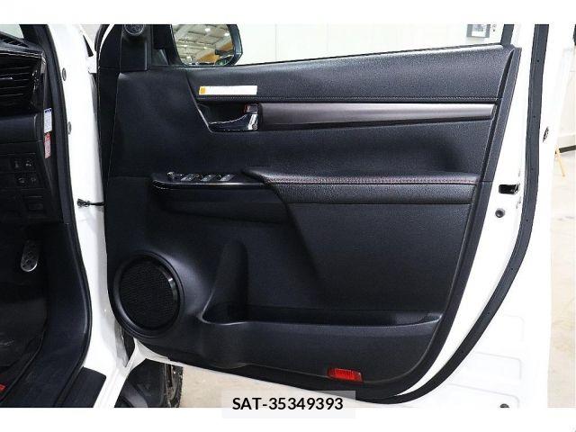 Toyota HILUX 2023-01 8438204-17