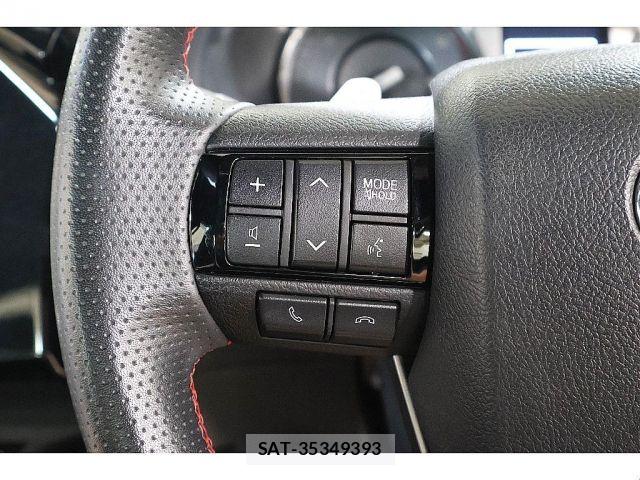 Toyota HILUX 2023-01 8438204-3