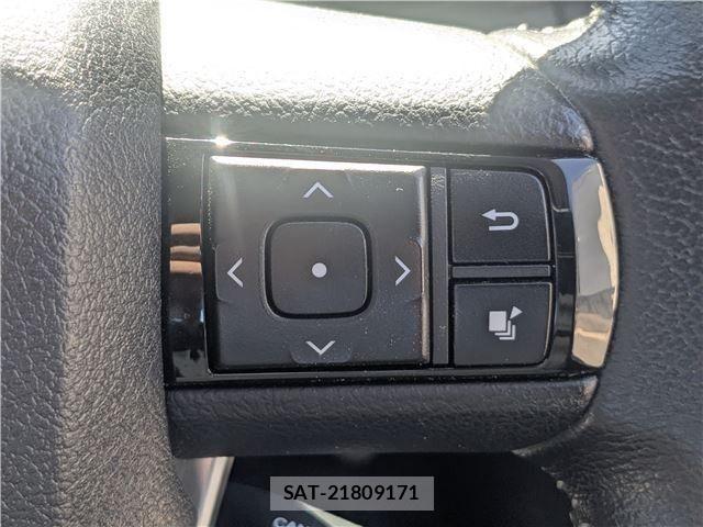 Toyota HILUX 2018-05 8457646-19